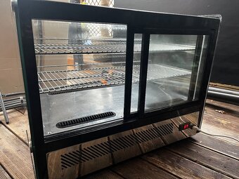 Stolová chladiaca vitrína – 160 litrov - 3