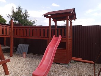 Detské ihrisko hojdačka šmýkačka detské preliezky a domčeky - 3