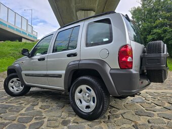 Jeep Cherokee 2,5CRD SPORT // MANUAL // BEZ KOROZIE / - 3