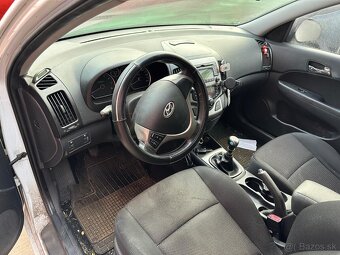 Rozpredám na diely Hyundai i30 I HB 1.4 G4FA - 3