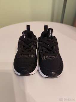 č.23,5 Nové detské botasky Nike air Max - 3