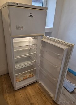 Chladnička s mrazničkou Indesit A+ - 3