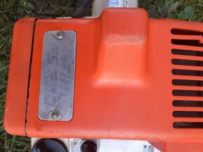 Krovinorez stihl 220. - 3