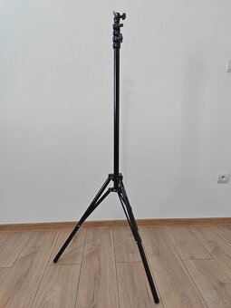 PREDANÉ Stojany QUANTUM na zavesenie fotografického plátna - 3