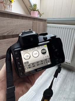 Nikon D3400 - 3