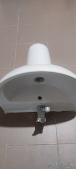Umývadlo s batériou a nohou - 3