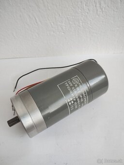 Prodám SS motorek K7A3 s převodovkou 45 otáček 24V MEZ - 3