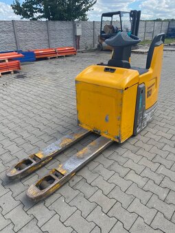Jazdený elektrický ručne vedený NZV Jungheinrich ERE225 - 3