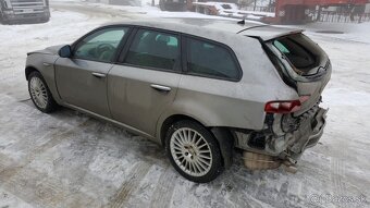 Alfa Romeo 159 2.4 JTDm 147kw rozpredám Bose, Navi, Koža - 3