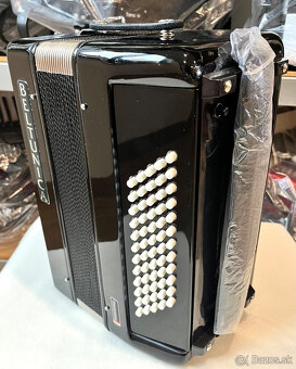 Predám nový akordeón BELTUNICA Vivaldi- De Luxe 60 basový- n - 3