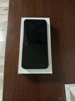 Predám HONOR400 - 3