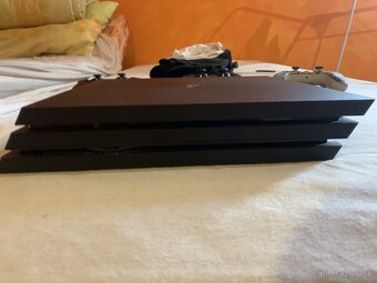 PlayStation 4 pro 1tb - 3