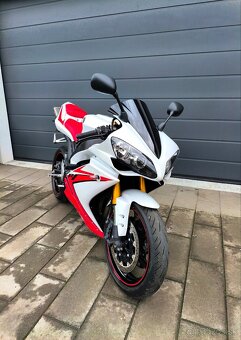 Yamaha YZF-R1 RN19 - 3