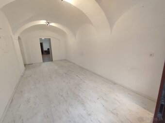 Obchodné priestory, Centrum mesta - Alžbetina, s výkladom - 3