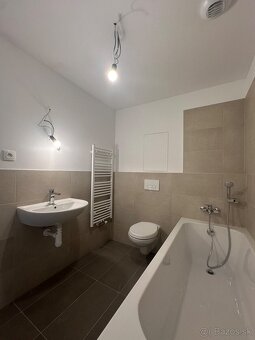 Apartmán s balkónom v novostavbe – Ovocné sady, Ružinov - 3