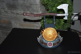 Stojan na ovladac Gof of war - 3