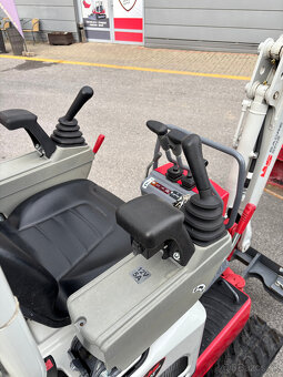 Takeuchi TB210R | 2022 | 69 MTH - 3