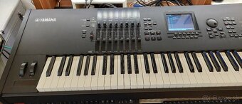 Yamaha Motif XF 8 - 3