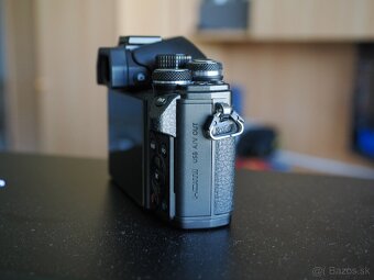 Olympus OM-D E-M10 Mark II s objektívom 14–42 mm - 3