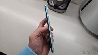 Samsung Galaxy S20 FE modré - 3