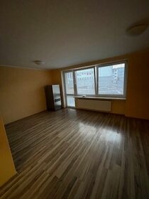 3-izbový byt s balkónom, pivnicou a parkovacím miestom - 3