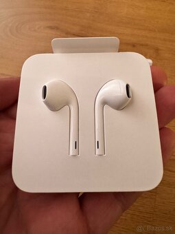 Apple Earpods with lighting - 3