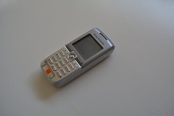 Sony Ericsson K300i s krabičkou IMEI sedí Zberatelský kus - 3