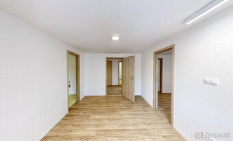 CENTRUM veľký 2 izb.byt 60 m2 + parkovacie miesto - 3