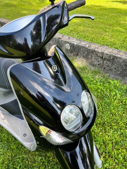 Skúter Yamaha Neos 50 4T čierny - 3