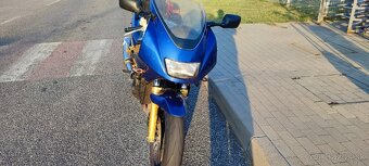Suzuki 600 - 3