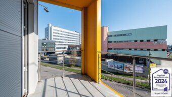 Priestory vhodné na ambulanciu - 27,8 m2, Trebišov, ul. M. R - 3
