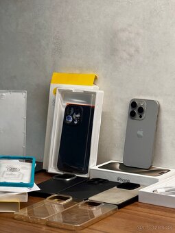 iPhone 15 Pro Natural Titanium - 3