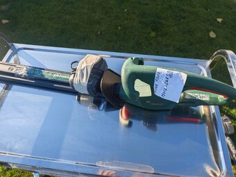 Nový Strihač stromkov Bosch s nabíjačkou - 3