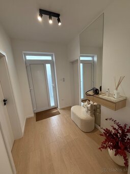 Prenájom 5izboveho bytu v dvojdome. - 3