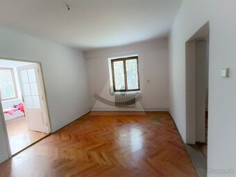 Na predaj 3 izbový rodinný dom v centre Komárna - 3