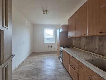 Predaj 4 izbový dom Kolárovo, Poľná 19 - 3