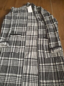 Svetre/kardigany 4ks - 3