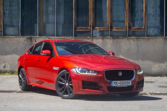 Jaguar XE - 3