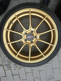 Motec mcr2 ultralight 5x112 r19 235/35/19 - 3