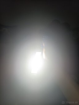 Výkonná LED baterka - 3