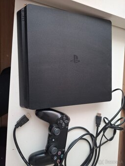 Playstation 4 slim - 3