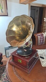 Starý gramofon-plne funkčný - 3