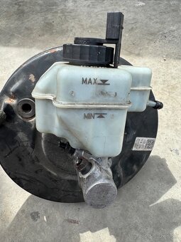 Brzdový posilňovač Passat B6 - 3