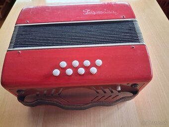 Heligonka populár - 3