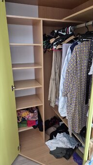 Rohová šatníková skriňa - 3