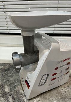 Mlynček na mäso Bosch MFW 3520W - 3