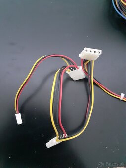 ZDROJ TRUST 520W - 3