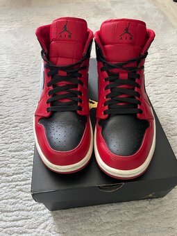 Jordan 1 Mid - 3