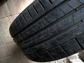 2 ks LETNÉ 235/35 R19 91Y PIRELLI cca 7-8 mm LEN 49,99€/kus - 3
