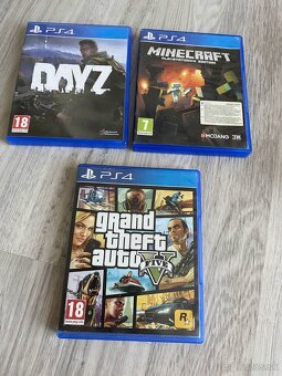 PS4+2xovladač+hry - 3